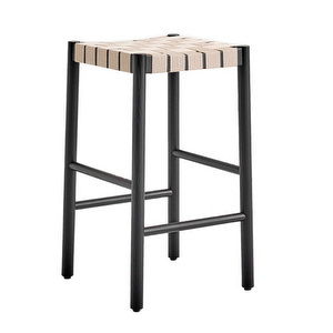 Betty TK7 -baarijakkara, musta / luonnonvärinen punos, K 66 cm Betty TK7 -baarijakkara, musta / luonnonvärinen punos, K 66 cm