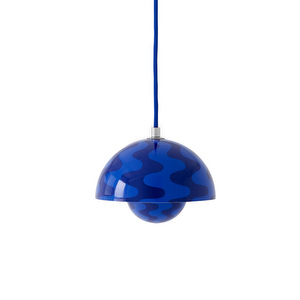 Flowerpot VP10 -riippuvalaisin, pattern cobalt / twilight blue, ⌀ 16 cm Flowerpot VP10 -riippuvalaisin, pattern cobalt / twilight blue, ⌀ 16 cm