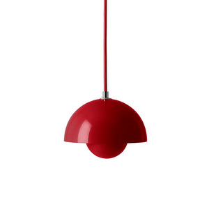 Flowerpot VP10 -riippuvalaisin, vermilion red, ⌀ 16 cm Flowerpot VP10 -riippuvalaisin, vermilion red, ⌀ 16 cm