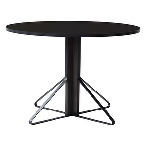 Kaari-pöytä, musta laminaatti/musta tammi, ø 110 cm Kaari-pöytä, musta laminaatti/musta tammi, ø 110 cm