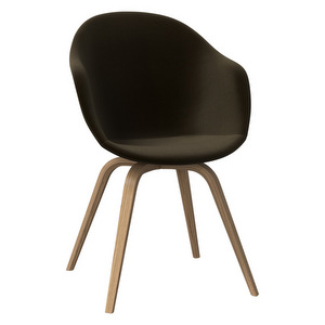 Hauge Chair, Velvet Fabric 3132 Brown / Natural Oak, Armrests