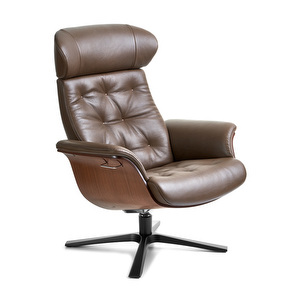 Timeout Armchair, Sorrento Leather Nougat / Walnut, Quilted