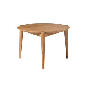 D102 Søs -sohvapöytä, öljytty tammi, ⌀ 55 cm