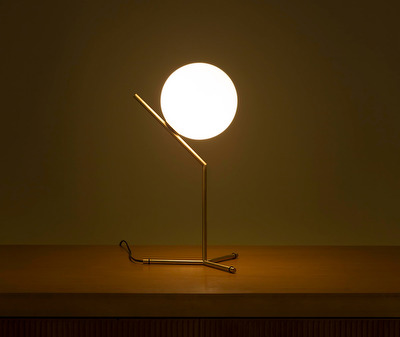 IC Lights T1 -pöytävalaisin