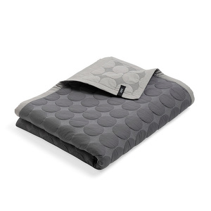 Mega Dot Organic -päiväpeite, dark grey, 235 x 245 cm
