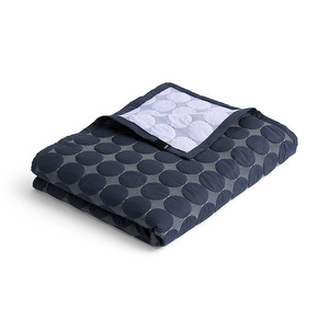 Mega Dot Organic -päiväpeite, midnight blue, 235 x 245 cm Mega Dot Organic -päiväpeite, midnight blue, 235 x 245 cm