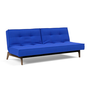 Splitback Eik -vuodesohva, Elegance-kangas 512 ultramariini / ruskea tammi