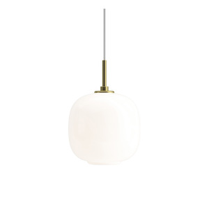 VL45 Radiohus -riippuvalaisin, valkoinen opaalilasi / messinki, ø 17,5 cm VL45 Radiohus -riippuvalaisin, valkoinen opaalilasi / messinki, ø 17,5 cm