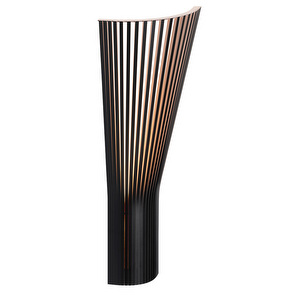 Secto 4236 -kulmavalaisin, musta, K 60 cm Secto 4236 -kulmavalaisin, musta, K 60 cm