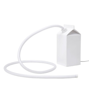 Daily Glow Milk -valaisin, valkoinen